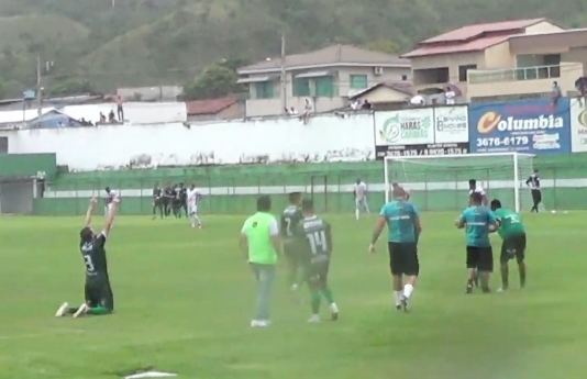 [Candango 21] – Com chuva de gols, Unaí inicia com vitória.