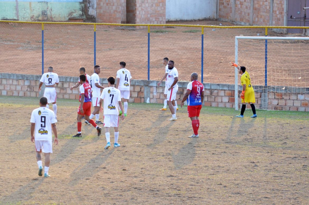 Baviera e Ipiranga empatam em jogo de grandes oportunidades.