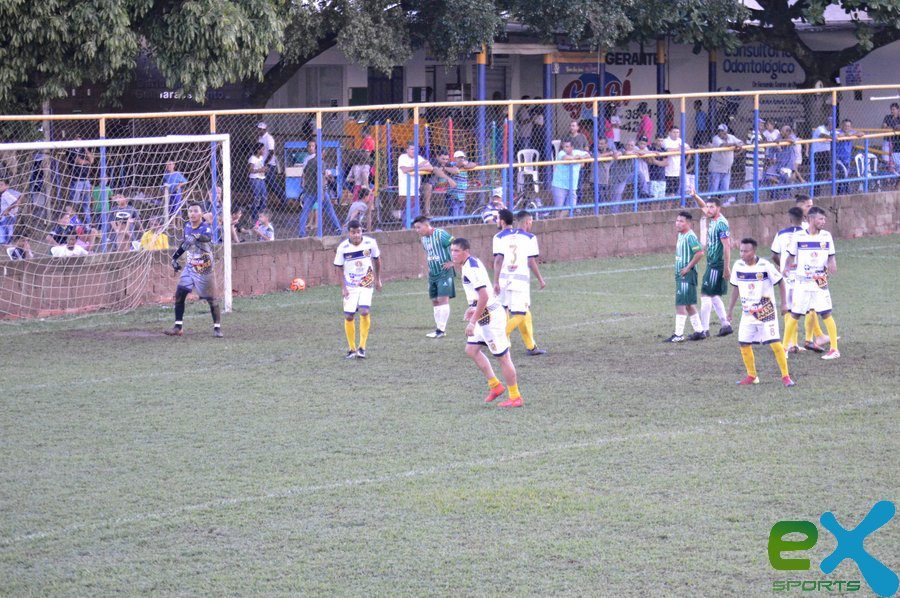 Projeto Carmo realizou dia de atividades para criançada com o futebol solidário.