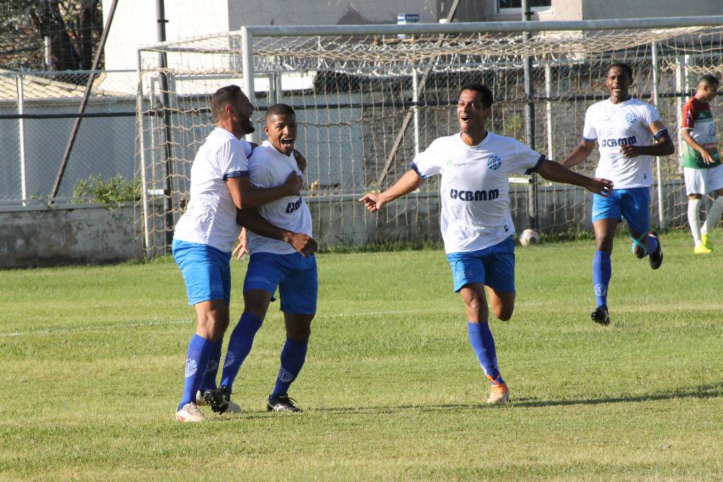 Arrastão/Celebridades e Carmelitano abrem vantagens nas Quartas de Final da Copa Amapar.